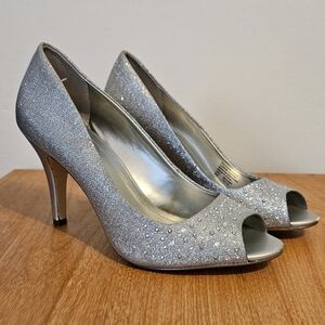 Style & Co Silver Glittery Heels Size 8